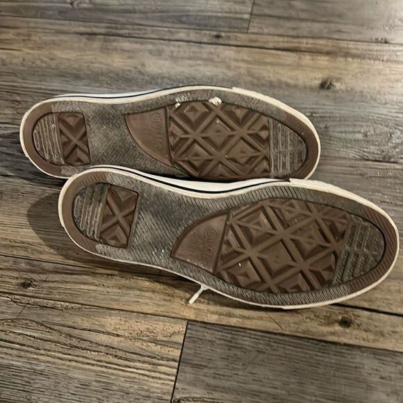 Converse Black and White Canvas Sneakers - Picture 7 of 7